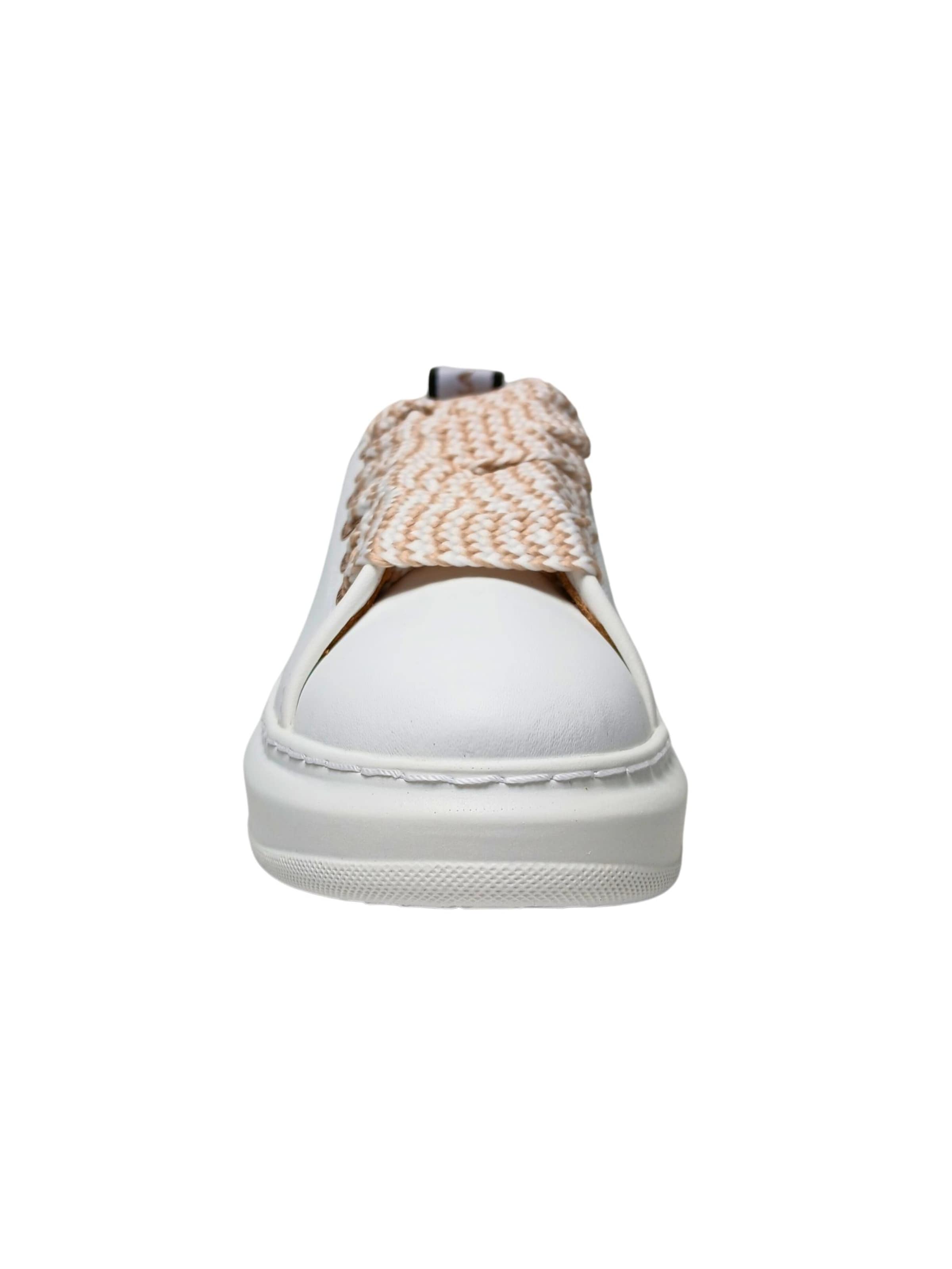 Alexander Smith Sneakers in White