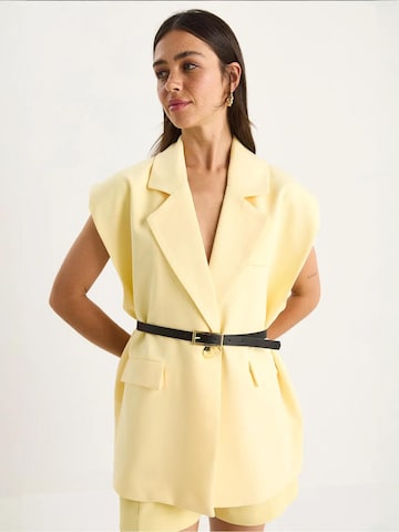 Gilet da completo di Bianco Lucci in giallo