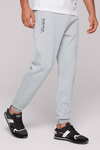 CAMP DAVID Tapered Pants in Grey: front