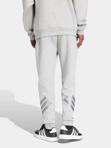 ADIDAS SPORTSWEAR Tapered Παντελόνι φόρμας 'FI' σε γκρι