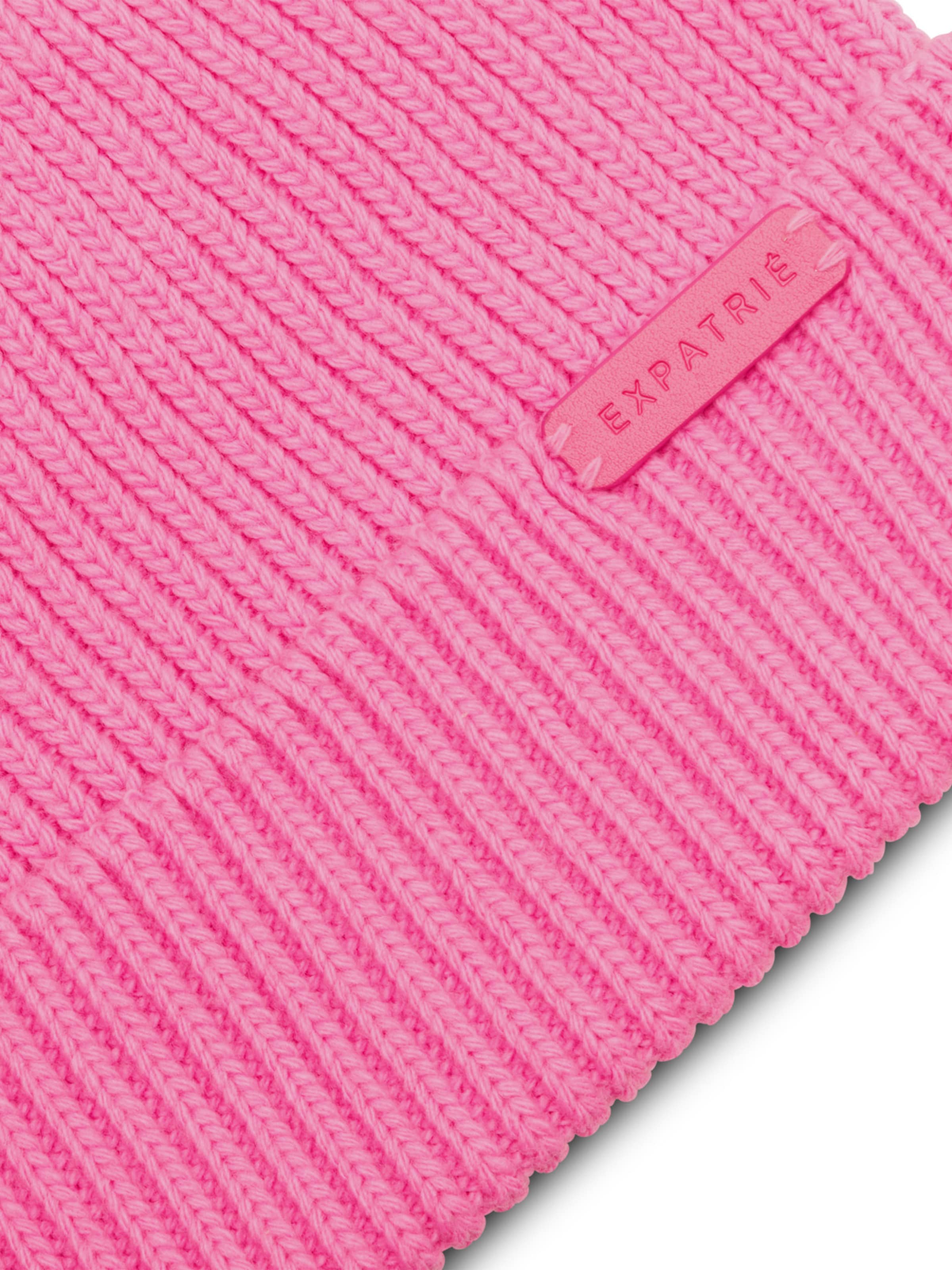 Căciulă 'Luna' de la Expatrié pe roz