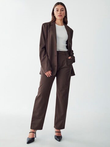 Willa Loosefit Hose 'FREYA' in Braun
