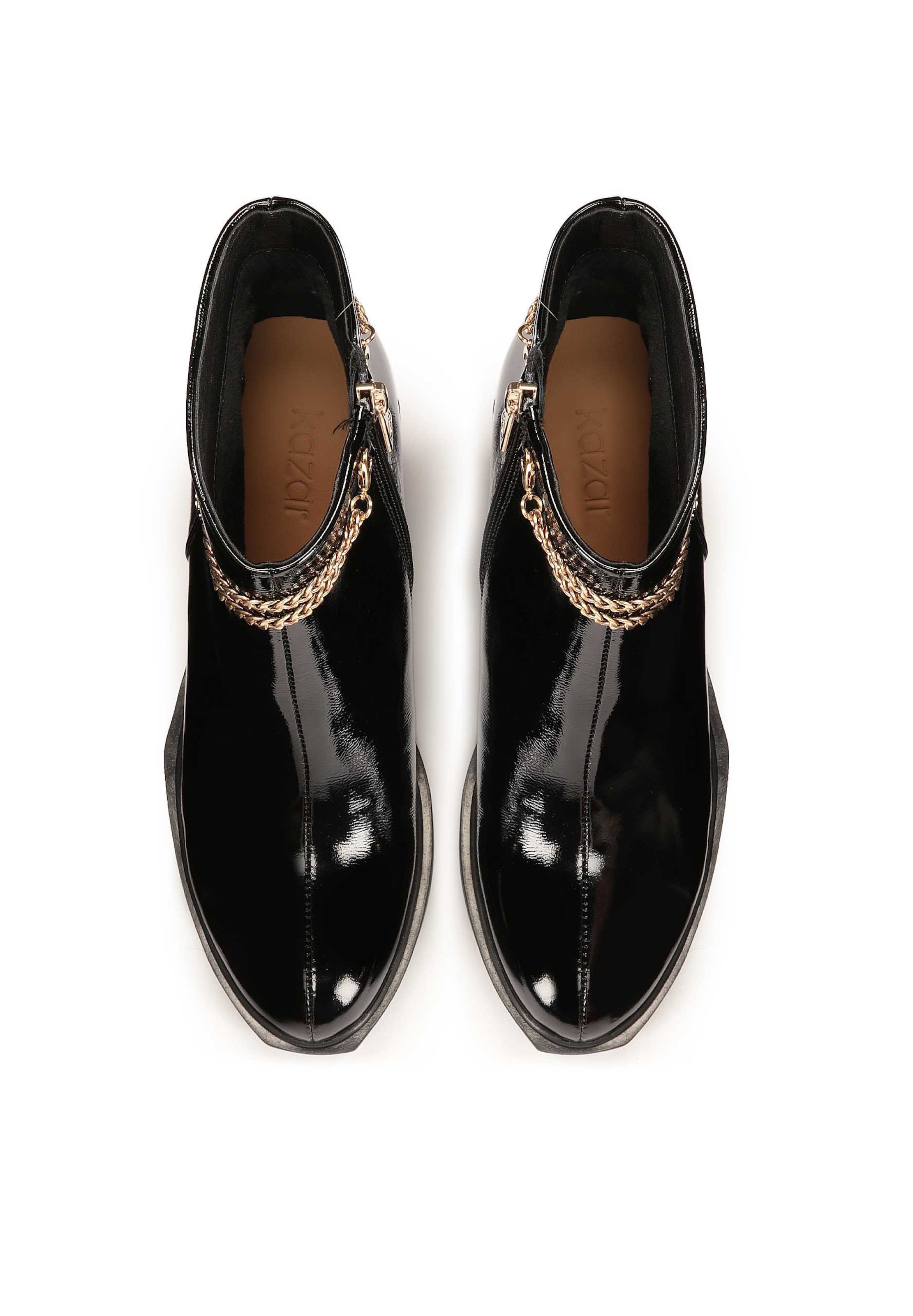 juoda Kazar Aulinukai