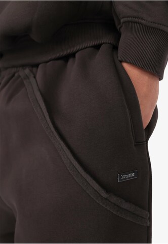 Dropsize Loosefit Hose in Schwarz