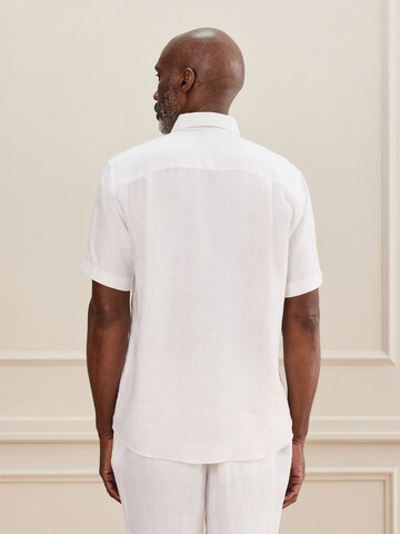 Coupe regular Chemise 'Signature' Next en blanc