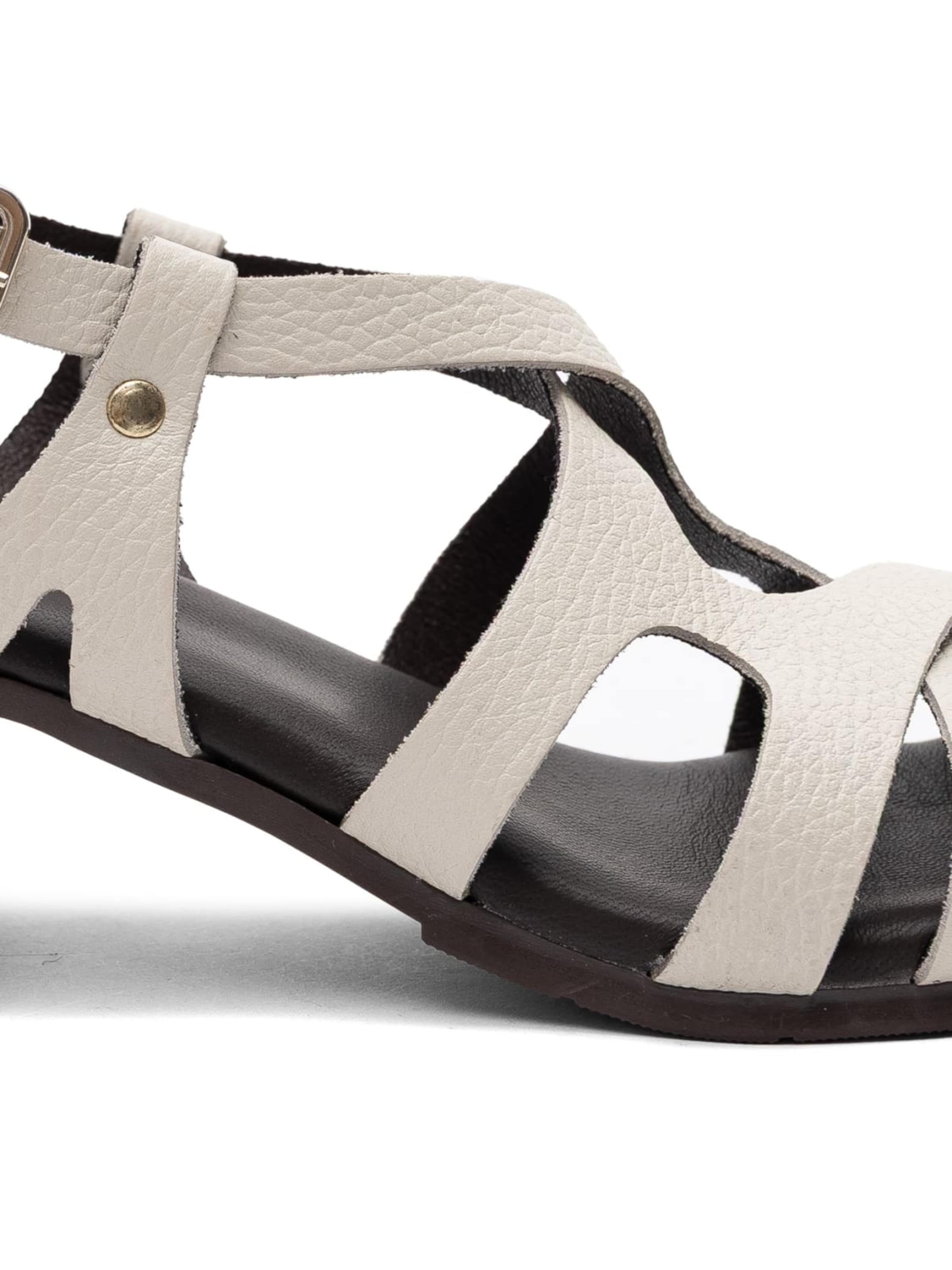 Maciejka Sandal in Beige