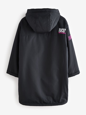 Superdry Kappa i svart