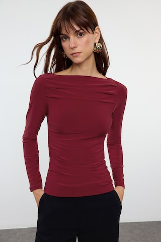 Trendyol Shirt in Rood: voorkant