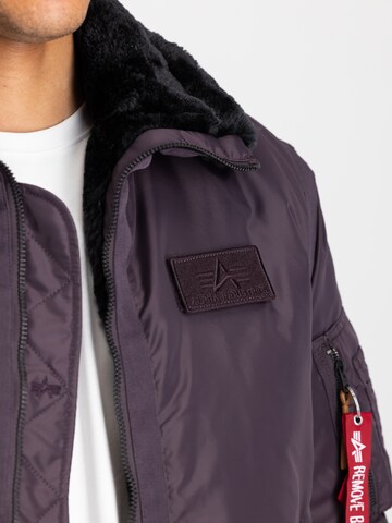 ALPHA INDUSTRIES - Ajuste regular Chaqueta de invierno 'B15-3 TT' en lila