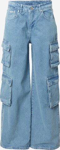 The Ragged Priest Loose fit Cargo jeans in Blue: front