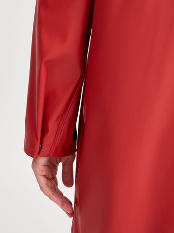 Veste mi-saison b.young en rouge