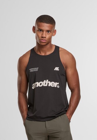 Another Cotton Lab Top 'SRC Race Singlet' in Schwarz