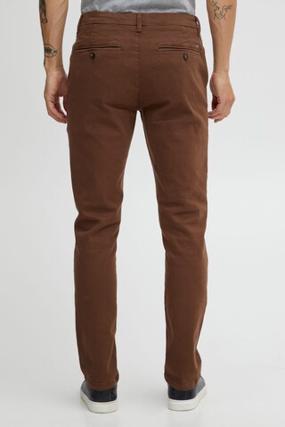 Casual Friday Slimfit Chinohose 'Phil' in Braun