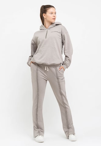 Tom Barron Sports Suit in Beige: front