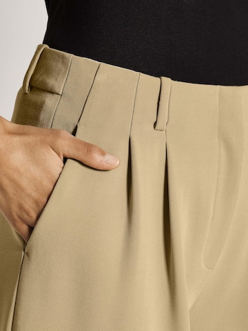 Loosefit Pantalon à pince MADELEINE en beige