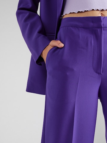 NÜMPH Regular Trousers with creases 'NURONJA' in Purple