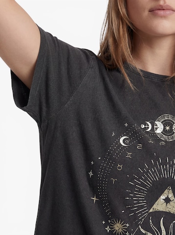 ONLY Carmakoma - Camiseta en negro