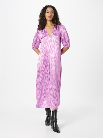 Robe 'Abigale' modström en violet : devant