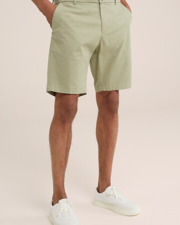 WE Fashion Regular Chino Pants in Green: front