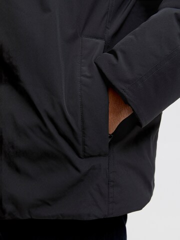 Jack & Jones Plus Talviparka 'JJEWOOD' värissä musta