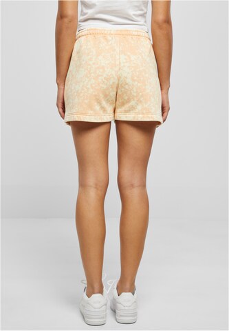 Urban Classics Regular Shorts in Orange