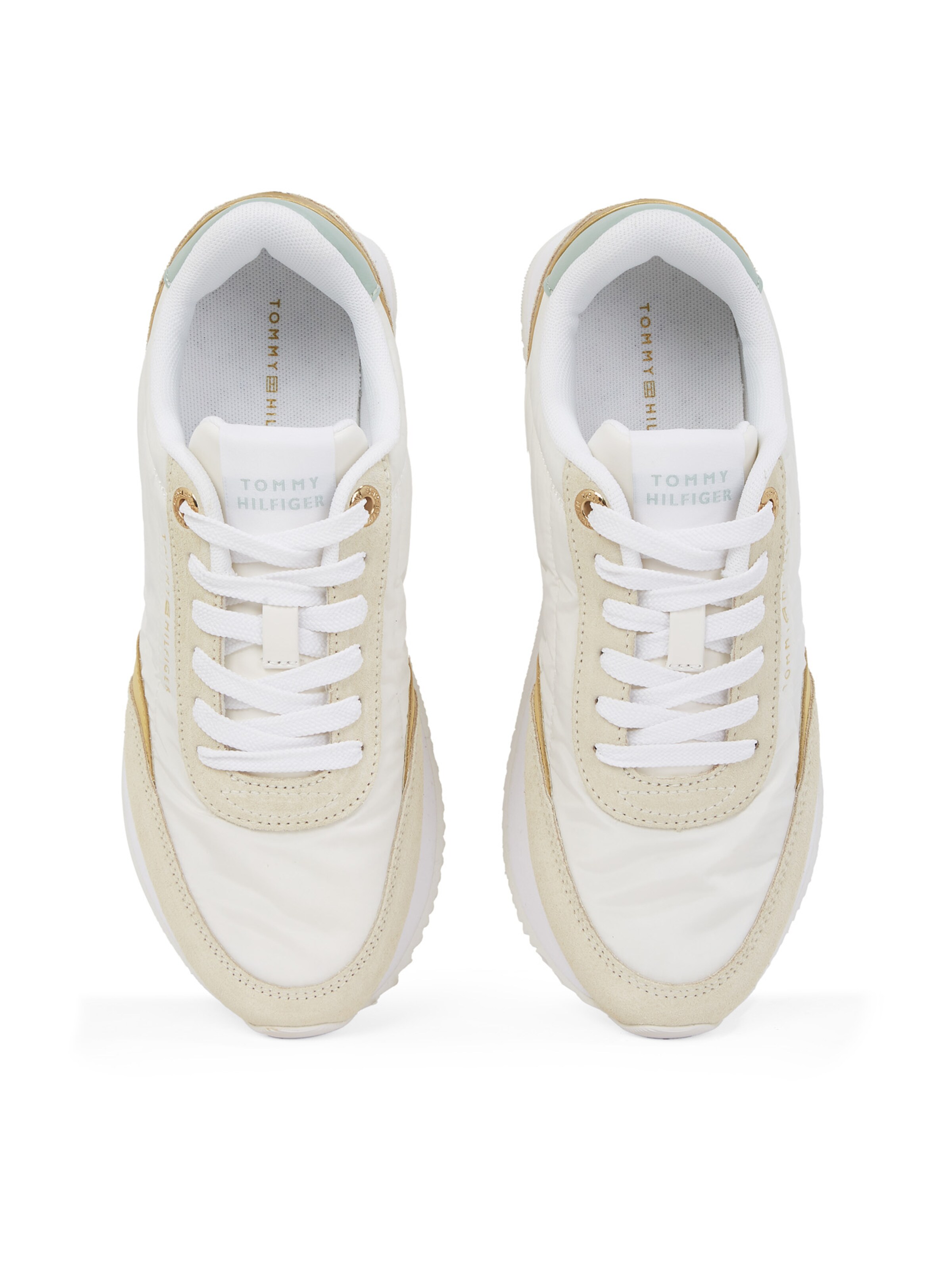 TOMMY HILFIGER Matalavartiset tennarit 'ESSENTIAL' värissä valkoinen: takapuoli