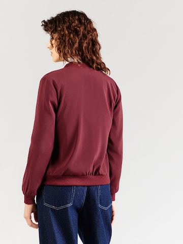raudona VERO MODA Demisezoninė striukė 'VMCOCO'