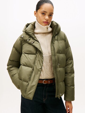 Giacca invernale di TOMMY HILFIGER in verde: frontale