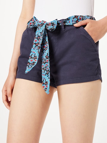 Superdry Slimfit Shorts in Blau