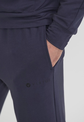 Virtus Tapered Sportbroek 'Streat' in Blauw