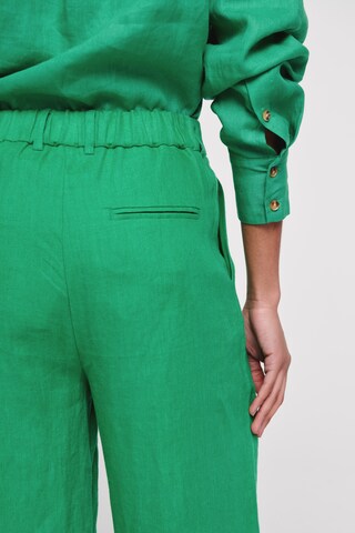 Aligne Wide Leg Bukser med lægfolder 'Hainault ' i grøn