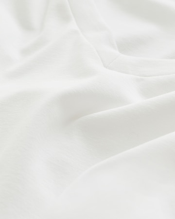 T-shirt WE Fashion en blanc