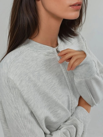 Busem - Sweatshirt em cinzento