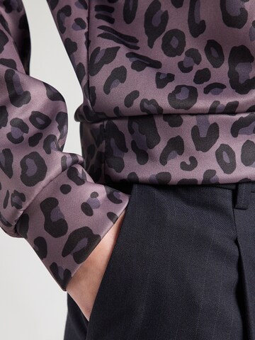 Bluză de molton 'Le44xi' de la Hailys pe roșu