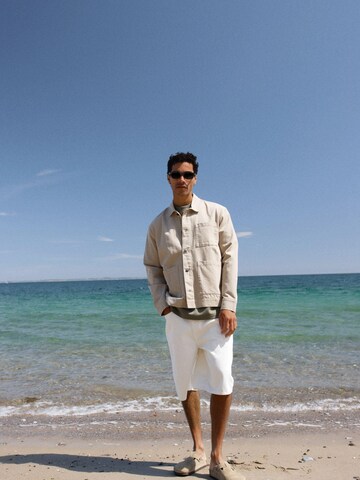 BLEND Regular Jeansshorts in Beige