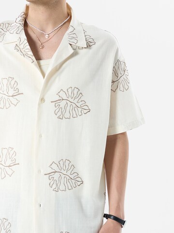 VAMOS CLO Классический крой Рубашка 'Yucca' в Белый