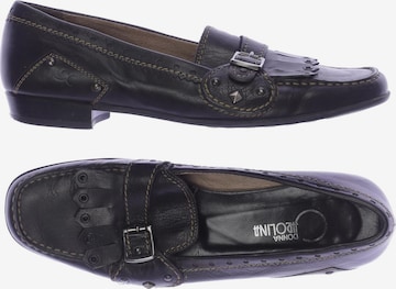 Donna Carolina Flats & Loafers in 38 in Black: front