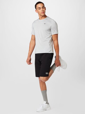 T-Shirt fonctionnel Reebok en gris