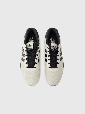 ADIDAS ORIGINALS - Sapatilhas baixas 'ADIRACER' em bege