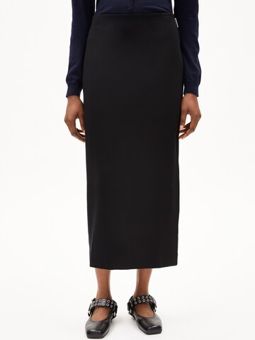ARMEDANGELS Rok in Zwart: voorkant