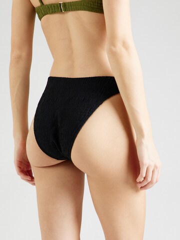 Slip costum de baie de la Abercrombie & Fitch pe negru