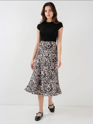 Bigdart Skirt in Beige: front