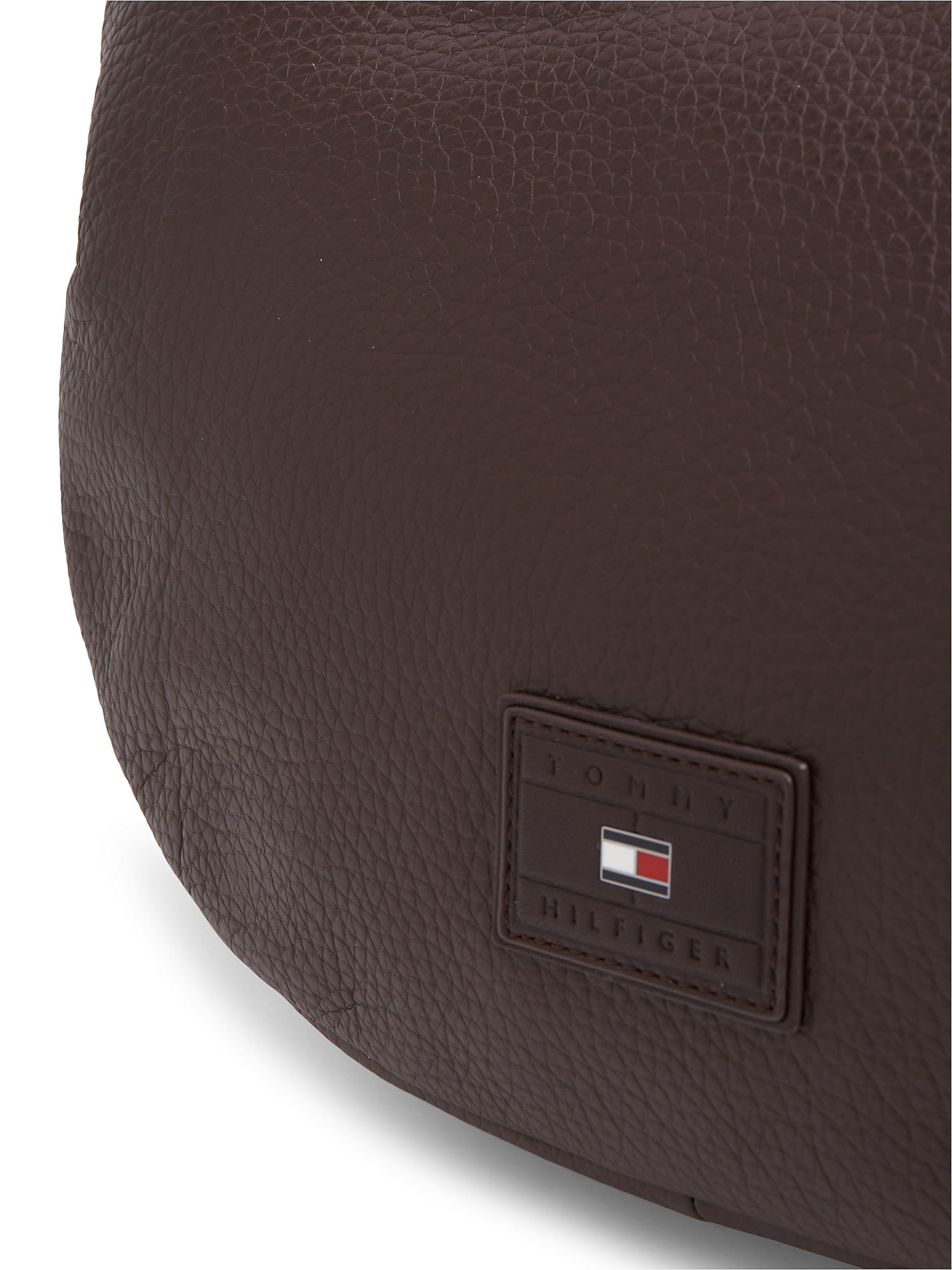 TOMMY HILFIGER Crossbody bag in Brown