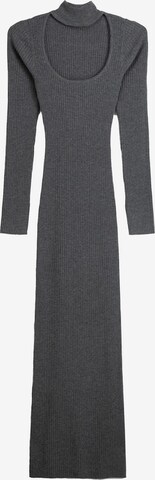 Bershka Knitted dress in Grey: front