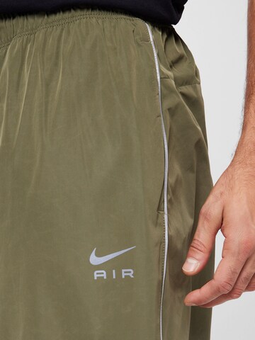 Nike Sportswear Regular Broek in Groen