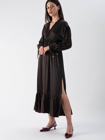 Robe MND en marron
