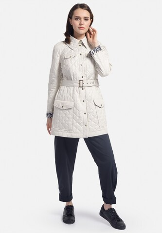 HELMIDGE Between-Season Jacket in Beige: front