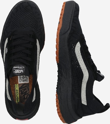 Baskets basses 'UltraRange VR3' VANS en noir