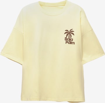 Pull&BearŠiroka majica 'PACIFIC PALM' - žuta boja: prednji dio