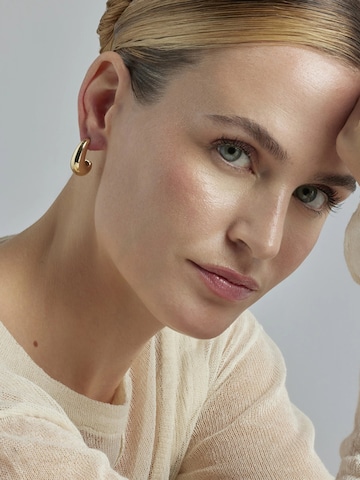 LUXBYLUX Earrings in Gold: front